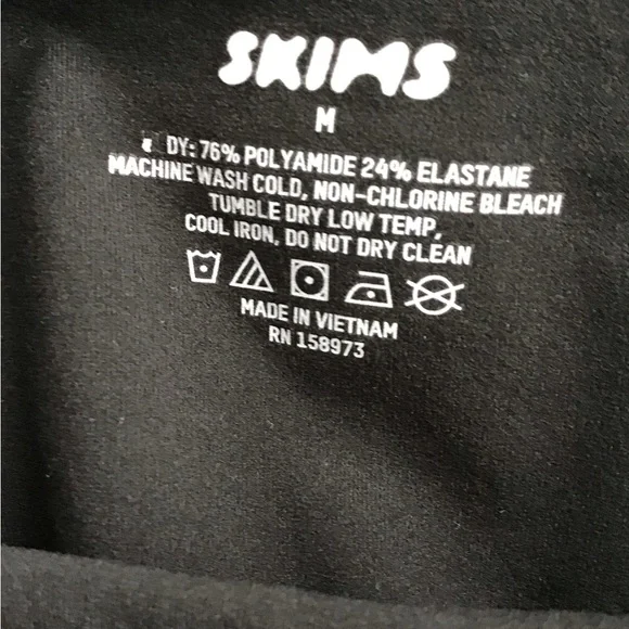 SKIMS Fits Everybody Sleeveless Mock Neck Dress - Picture 6 of 7